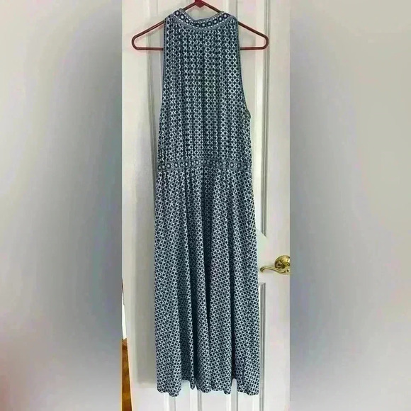 NWT Max Studio Mock Neck Midi Dress size Medium - Picture 1 of 9